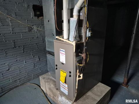 Tiny photo for 548 EDWARDS Street, Kewanee, IL 61443 (MLS # QC4268630)