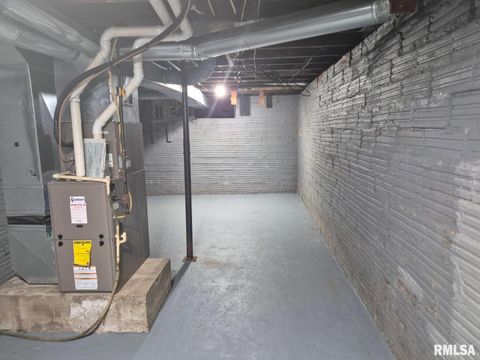 Tiny photo for 548 EDWARDS Street, Kewanee, IL 61443 (MLS # QC4268630)