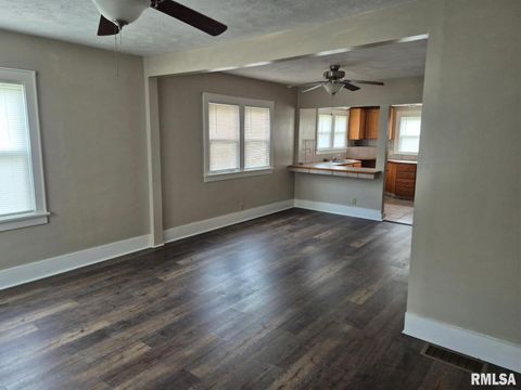 Tiny photo for 548 EDWARDS Street, Kewanee, IL 61443 (MLS # QC4268630)