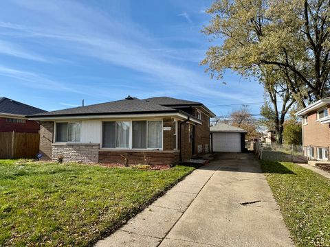 Photo of 1362 Mackinaw Avenue, Calumet City, IL 60409 (MLS # 12518749)