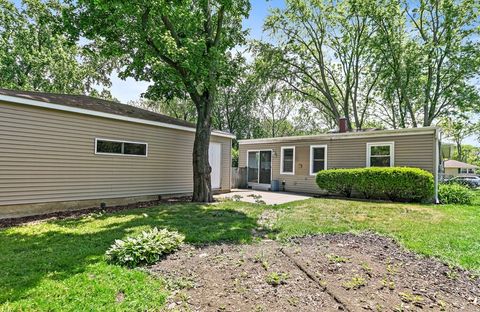 Tiny photo for 2204 Hawk Lane, Rolling Meadows, IL 60008 (MLS # 12668260)