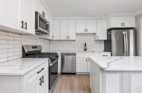 Tiny photo for 2204 Hawk Lane, Rolling Meadows, IL 60008 (MLS # 12668260)