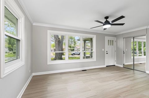 Tiny photo for 2204 Hawk Lane, Rolling Meadows, IL 60008 (MLS # 12668260)
