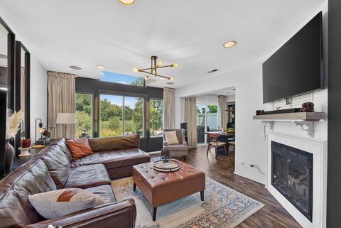 Tiny photo for 405 Locksley Drive, Streamwood, IL 60107 (MLS # 12700023)
