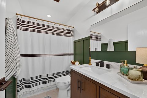 Tiny photo for 405 Locksley Drive, Streamwood, IL 60107 (MLS # 12700023)