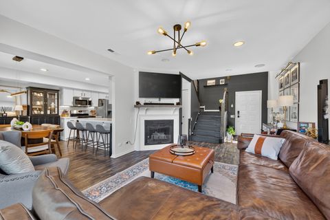 Tiny photo for 405 Locksley Drive, Streamwood, IL 60107 (MLS # 12700023)