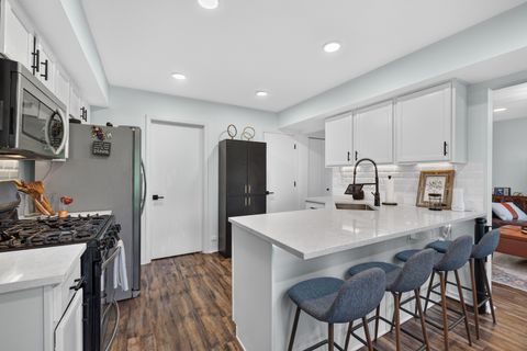 Tiny photo for 405 Locksley Drive, Streamwood, IL 60107 (MLS # 12700023)