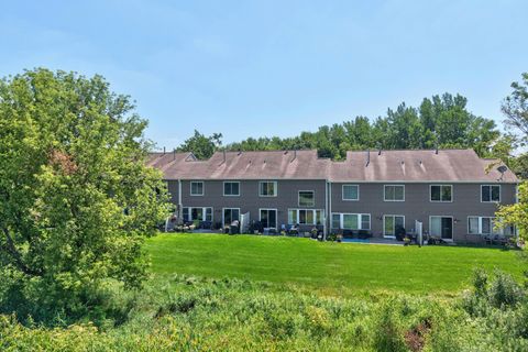Tiny photo for 405 Locksley Drive, Streamwood, IL 60107 (MLS # 12700023)
