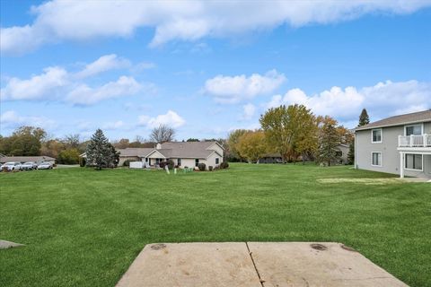 Tiny photo for 419 N Thornwood Drive #A, McHenry, IL 60050 (MLS # 12535067)