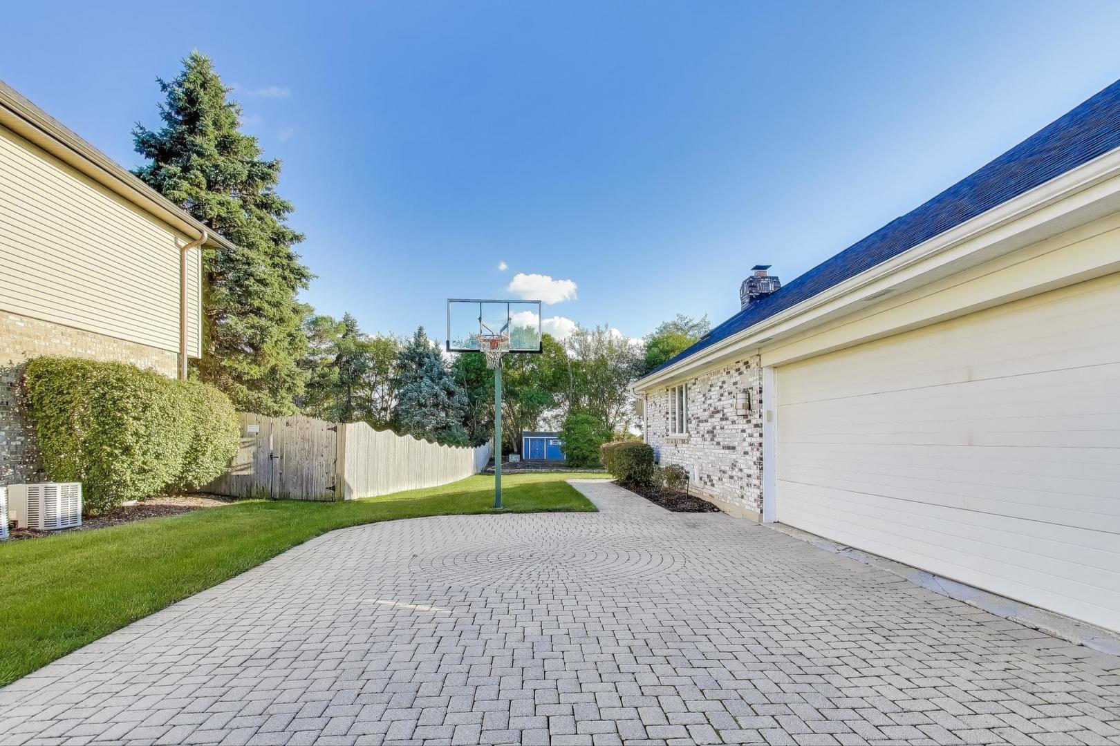 12057 Longmeadow Lane