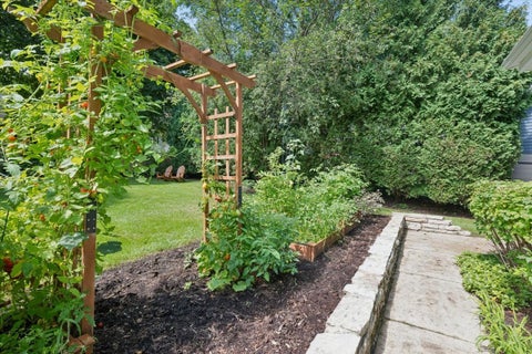 Tiny photo for 579 Hill Terrace, Winnetka, IL 60093 (MLS # 12751307)