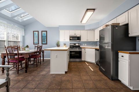 Tiny photo for 1326 Windsor Court, Geneva, IL 60134 (MLS # 12593516)