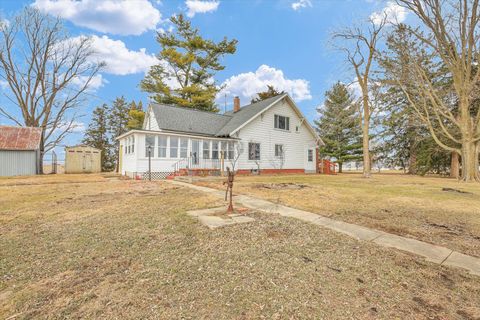 Tiny photo for 525 County Road 2400 E, Broadlands, IL 61816 (MLS # 12580252)