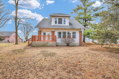 Tiny photo for 525 County Road 2400 E, Broadlands, IL 61816 (MLS # 12580252)