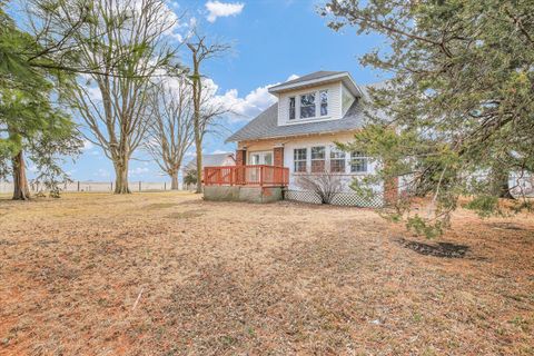 Tiny photo for 525 County Road 2400 E, Broadlands, IL 61816 (MLS # 12580252)