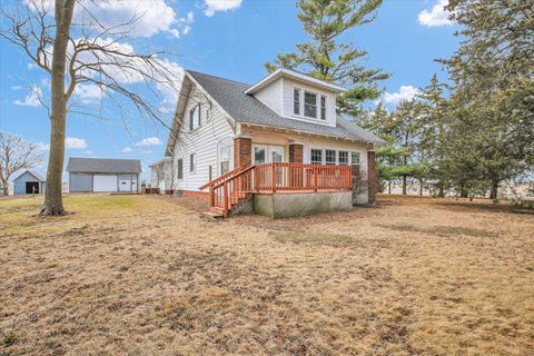 Photo of 525 County Road 2400 E, Broadlands, IL 61816 (MLS # 12580252)