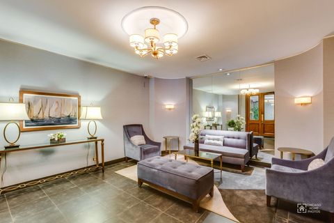 Tiny photo for 720 W Gordon Terrace #16E, Chicago, IL 60613 (MLS # 12457095)