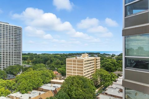 Tiny photo for 720 W Gordon Terrace #16E, Chicago, IL 60613 (MLS # 12457095)