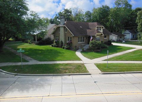 Photo of 200 Fulton Street, West Chicago, IL 60185 (MLS # 12477898) Photo of 200 Fulton Street, West Chicago, IL 60185 (MLS # 12477898)