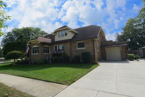 Tiny photo for 200 Fulton Street, West Chicago, IL 60185 (MLS # 12477898)