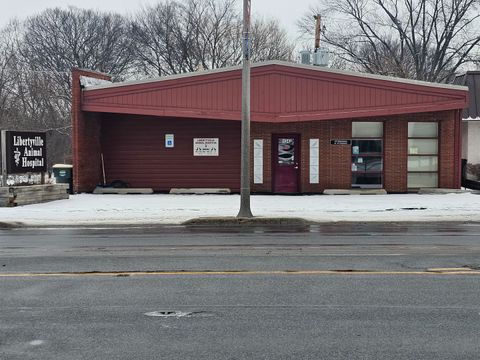 134 S Milwaukee Avenue Libertyville IL 60048