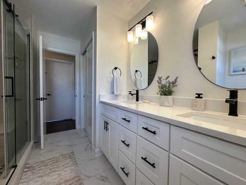 Tiny photo for 430 71st Street, Darien, IL 60561 (MLS # 12632166)