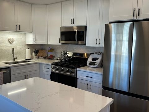 Tiny photo for 430 71st Street, Darien, IL 60561 (MLS # 12632166)