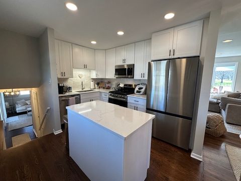 Tiny photo for 430 71st Street, Darien, IL 60561 (MLS # 12632166)