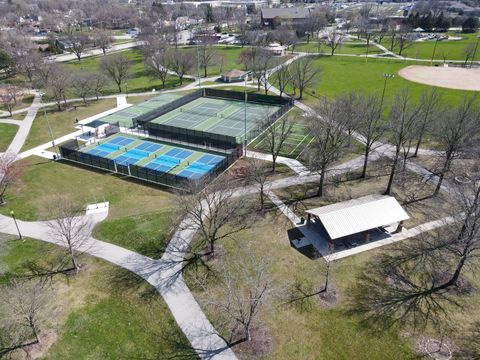 Tiny photo for 430 71st Street, Darien, IL 60561 (MLS # 12632166)