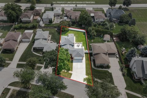 Tiny photo for 865 Love Street, Elk Grove Village, IL 60007 (MLS # 12440028)