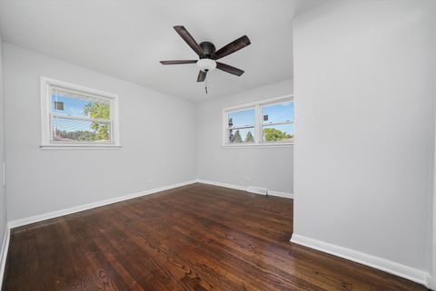 Tiny photo for 615 E 156th Place, South Holland, IL 60473 (MLS # 12505613)