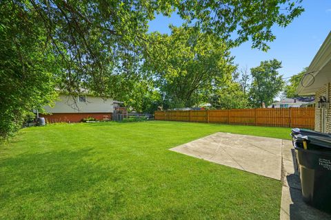 Tiny photo for 615 E 156th Place, South Holland, IL 60473 (MLS # 12505613)