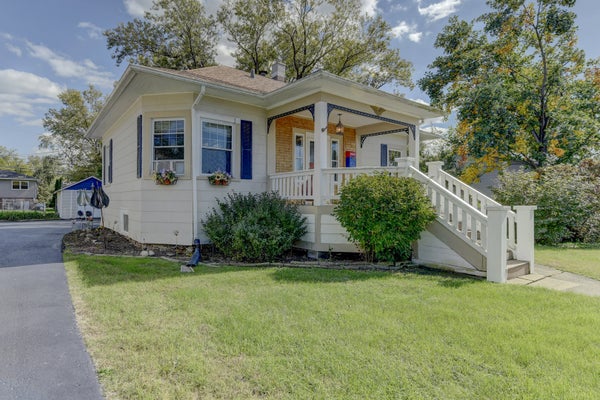 1583 EAST AVE, CRETE, IL 60417 - Image d93f62bacedc053769a78ef155e5baa2/2571693398