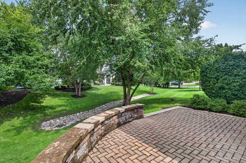 Tiny photo for 790 Parkview Court, Glen Ellyn, IL 60137 (MLS # 12787097)