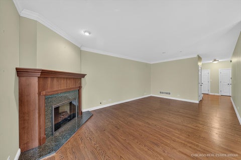 Tiny photo for 790 Parkview Court, Glen Ellyn, IL 60137 (MLS # 12787097)