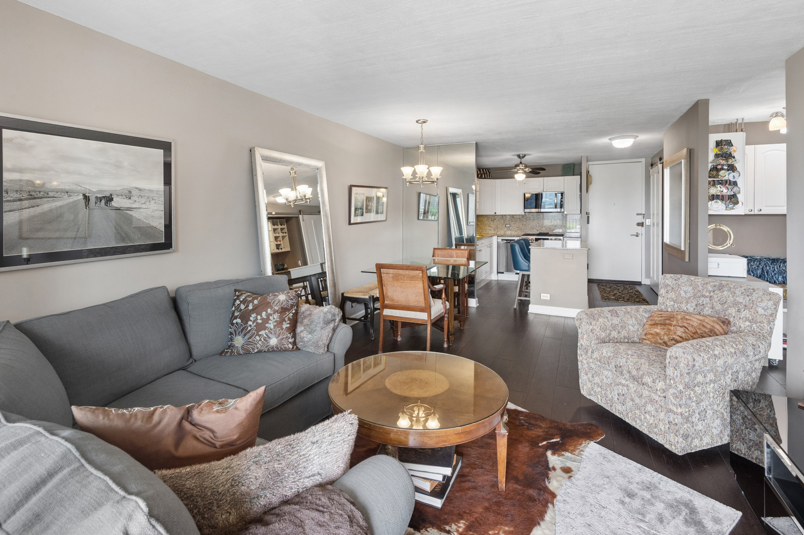1960 N Lincoln Park West Avenue 1206