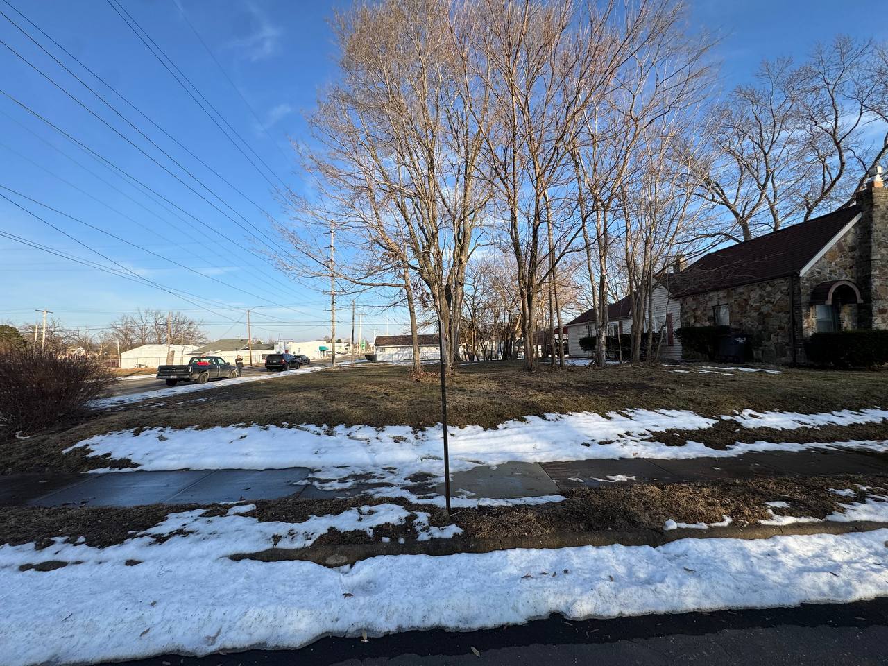 608 W Fairchild Street