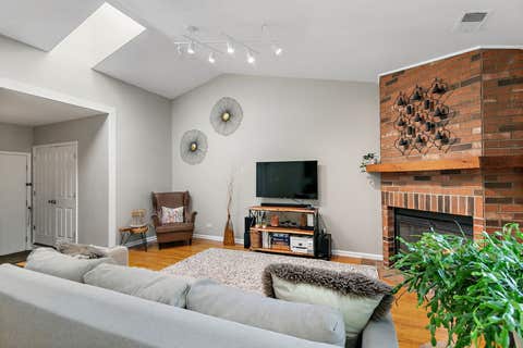 Tiny photo for 1290 Oak Hill Road #B, Lake Barrington, IL 60010 (MLS # 12737877)