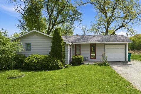 Photo of 703 Il Route 59 Route, Ingleside, IL 60041 (MLS # 12682614)