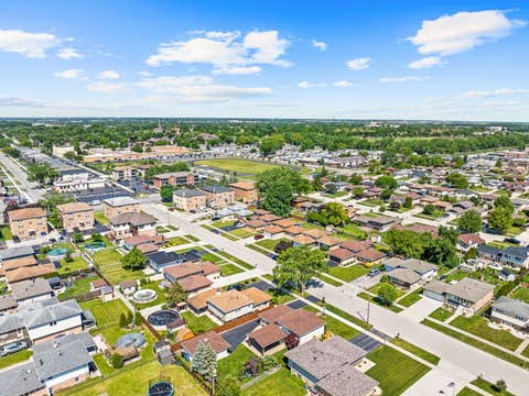 Tiny photo for 7917 W 81st Street, Bridgeview, IL 60455 (MLS # 12662676)