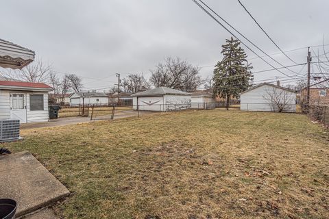 Tiny photo for 343 Frederick Avenue, Bellwood, IL 60104 (MLS # 12582057)