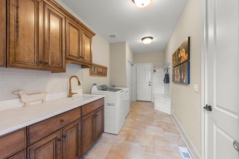 Tiny photo for 4804 Northcott Avenue, Downers Grove, IL 60515 (MLS # 12490393)