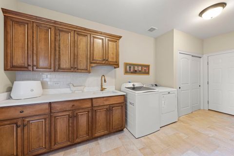 Tiny photo for 4804 Northcott Avenue, Downers Grove, IL 60515 (MLS # 12490393)