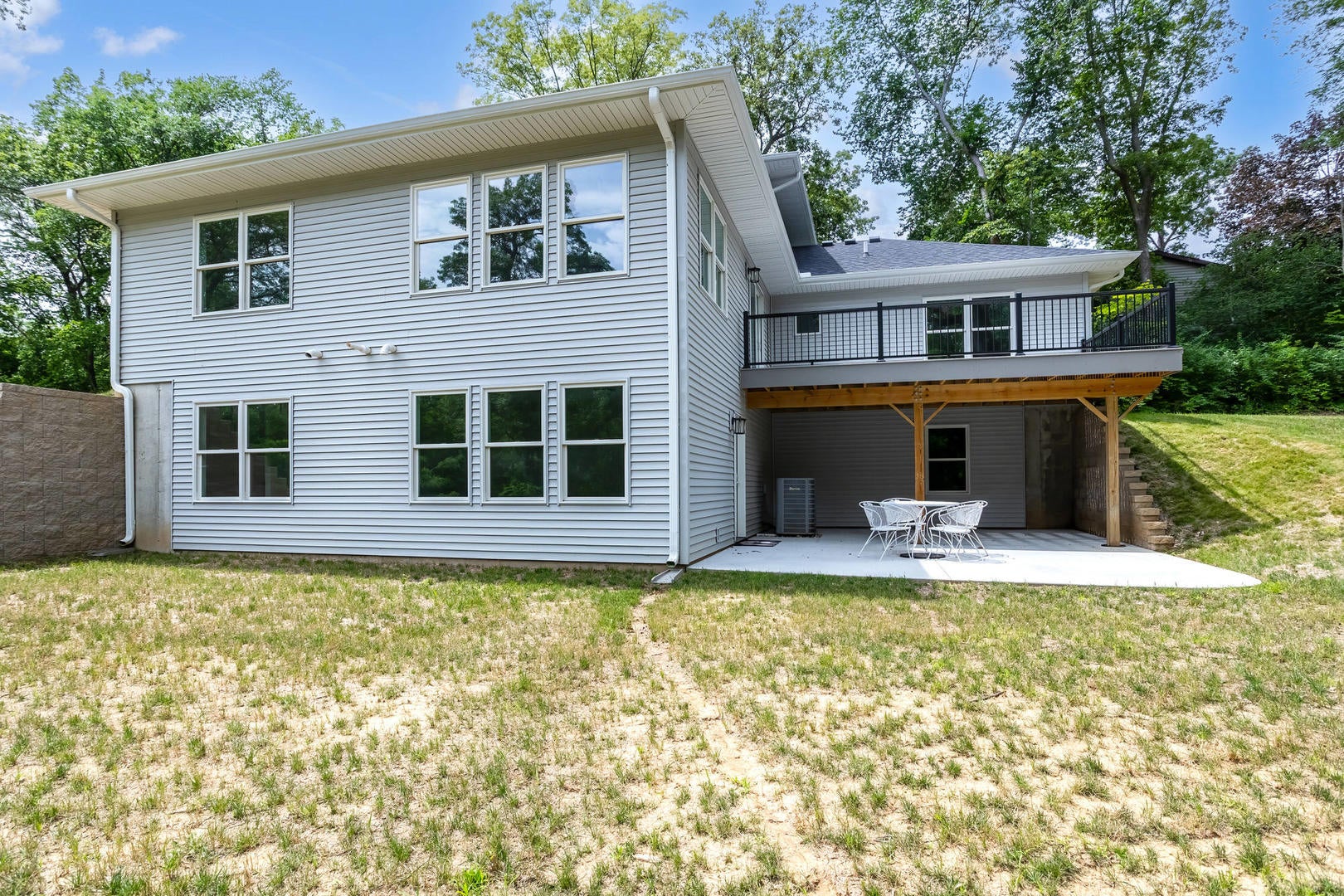 3303 Valley Drive
