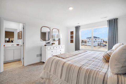 Tiny photo for 266 Charlestowne Lakes Drive, St. Charles, IL 60174 (MLS # 12546374)