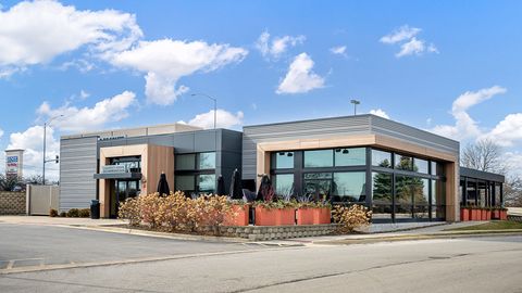 Tiny photo for 266 Charlestowne Lakes Drive, St. Charles, IL 60174 (MLS # 12546374)