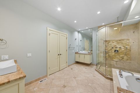 Tiny photo for 4029 S Ellis Avenue #2S, Chicago, IL 60653 (MLS # 12497913)