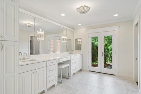 Tiny photo for 39 Warrington Drive, Lake Bluff, IL 60044 (MLS # 12496323)