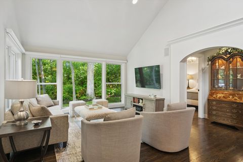 Tiny photo for 39 Warrington Drive, Lake Bluff, IL 60044 (MLS # 12496323)