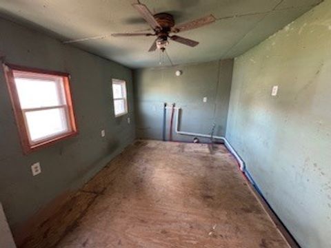 Tiny photo for 611 S Elsie Avenue, Davenport, IA 52802 (MLS # 12614742)